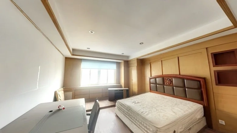 Yellow Tower Office Building - View 2