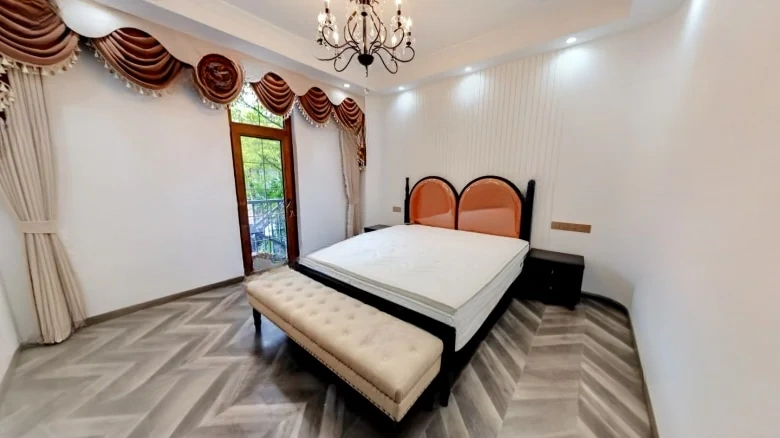 Lushan International Fragrant Stream Embankment - View 6