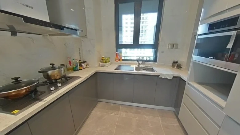 Greenland Phoenix Resting in Rolling Waves Luna Yue - View 8