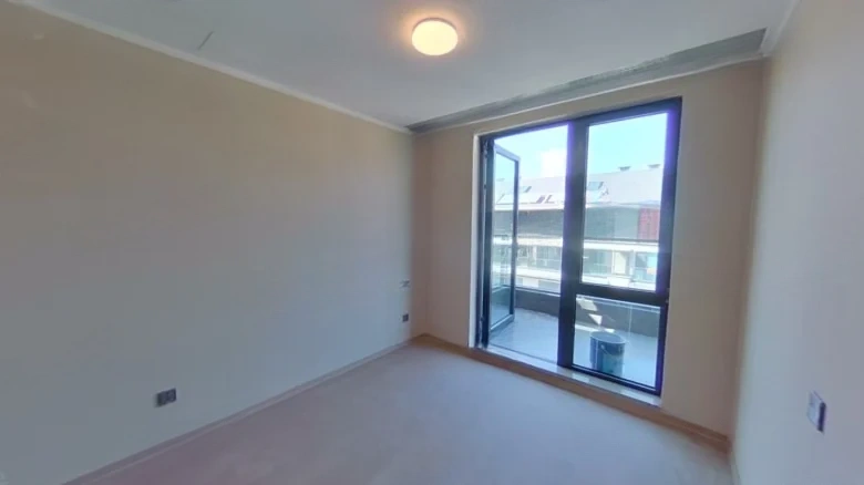 Jinxi Puteți nota că traducerea unor termeni chinezesi specifici sau brand names pot nu reflecta una și singură traducere standardizată în engleză. În plus, - View 4