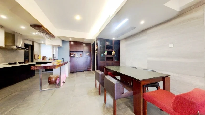 Liwan Mansion - View 5