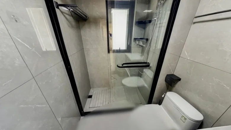 Poly Champagne International - View 8