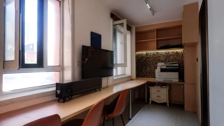 Shiyan Primary School Market Street - View 3