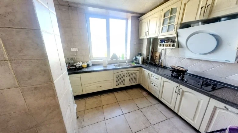 Yanshan Mansion - View 7