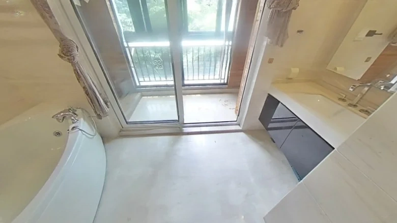 Hua Yuan Swan Castle - View 10