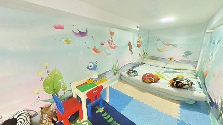 Poly Great Metropolis - View 10