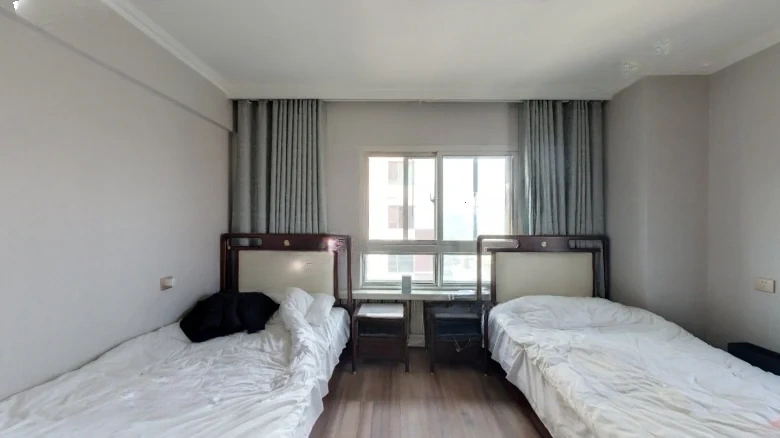 Aurora Gate Royale - View 2