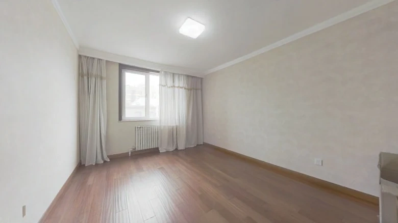 Heritage Hillside Courtyard - View 4