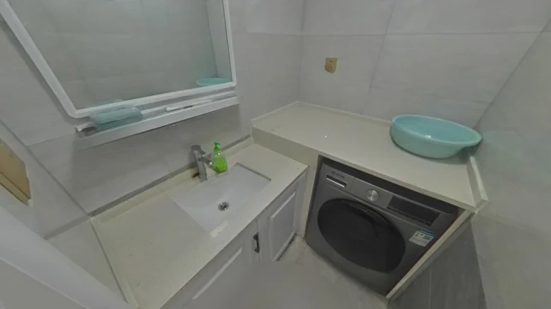 Expatriate Hotel Tower - View 8