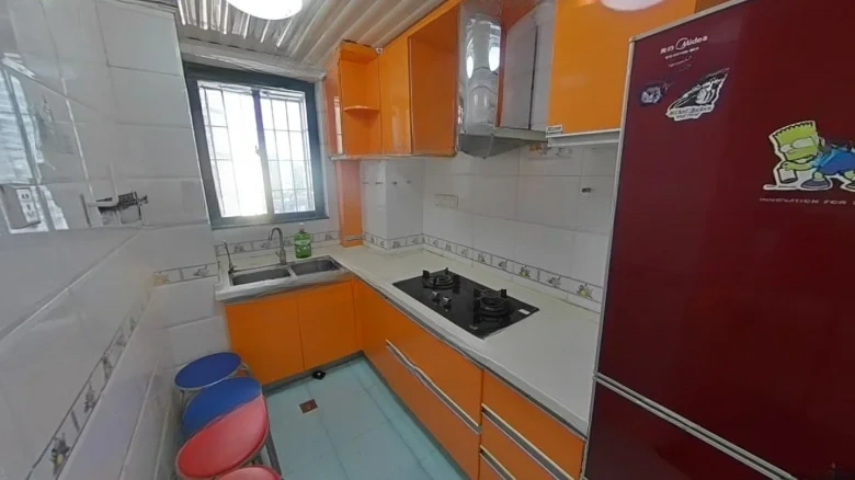 Dragon Gate Heaven下的翻译可以根据上下文有不同的表达，但最常用的直接对应译名是 - View 5