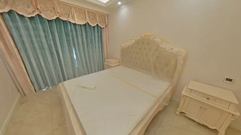 Rongshuo White Elephant Street - View 3