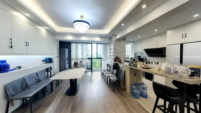 Purple Gold Home South District - View 7