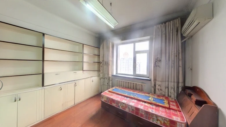 Golden Waltz - View 6