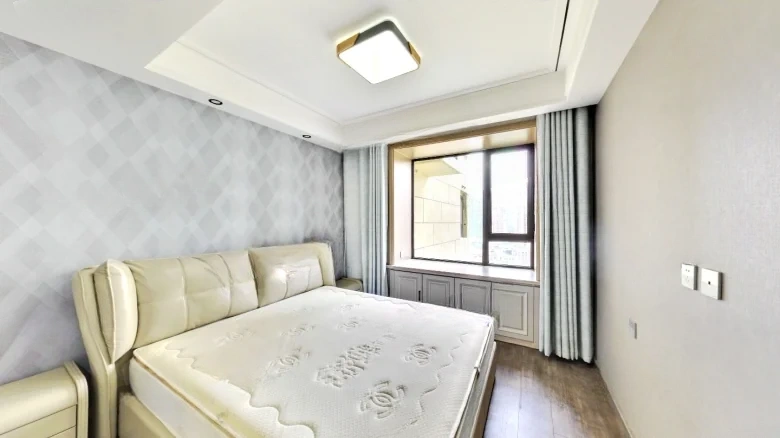 Tianshan National Guest No.1 - View 2