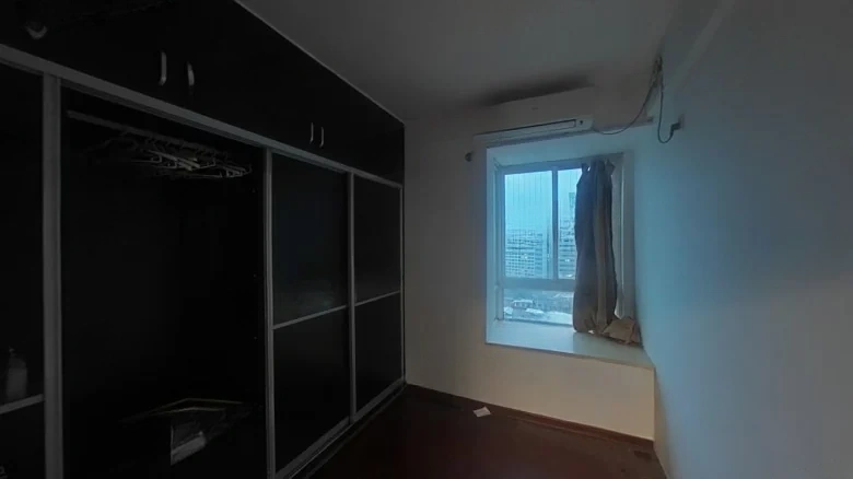 Zhenhai Pearl of Light - View 2