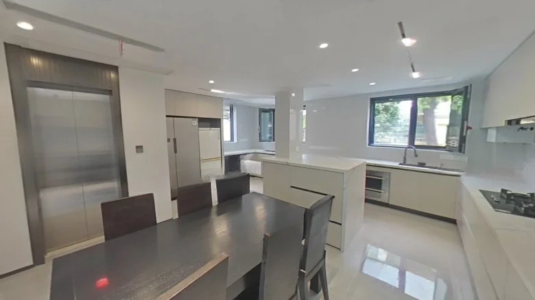 Beauty New World Golden Marvel Garden - View 9