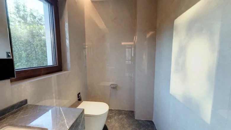 Luhu Cloud River Jade Tiered Gateway - View 16