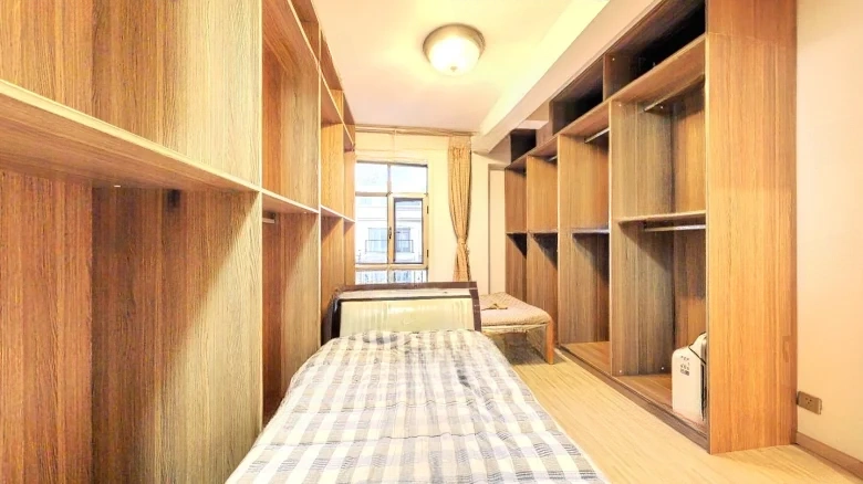 Cognac Town - View 8