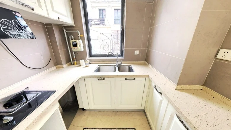 Dongcheng Courtyard Compound - View 11