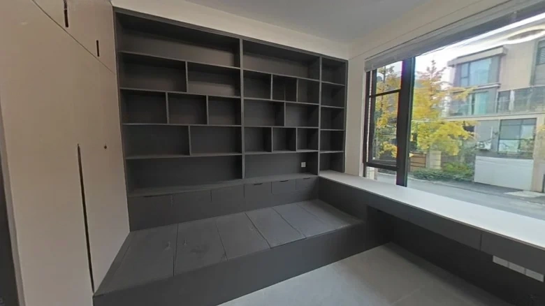 Elegant Residence TenYear Villa - View 7