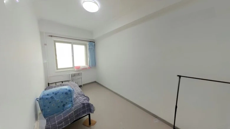 No. 9 Yard North of Swimming Pool Road - View 2