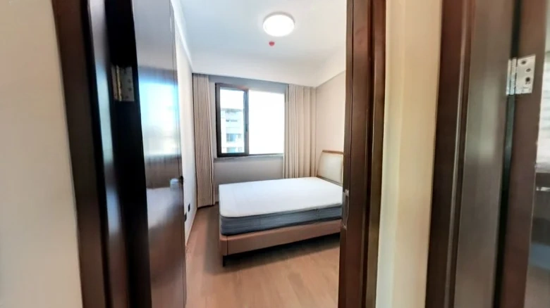 Zhongxin Taifu Jiu Lu - View 2