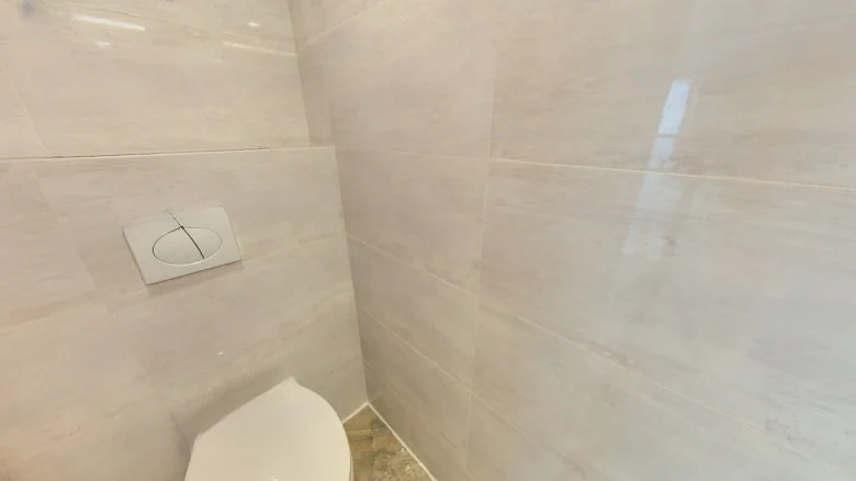 Port Shipping Center - View 5