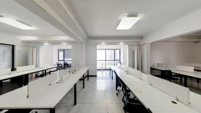 Deskin City Plaza - View 5