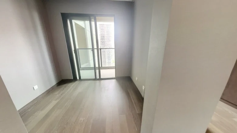 Elegant Ode of Gentle Breeze - View 3