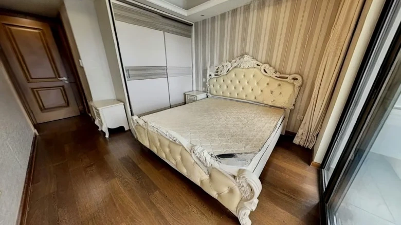 Jinyu Zijingfu - View 3