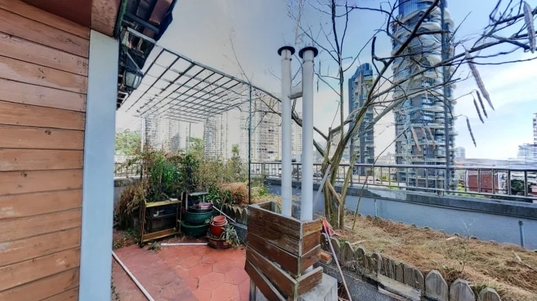 Nationality Road - View 22