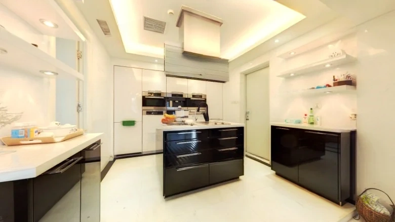 General Era International Apartment - View 9