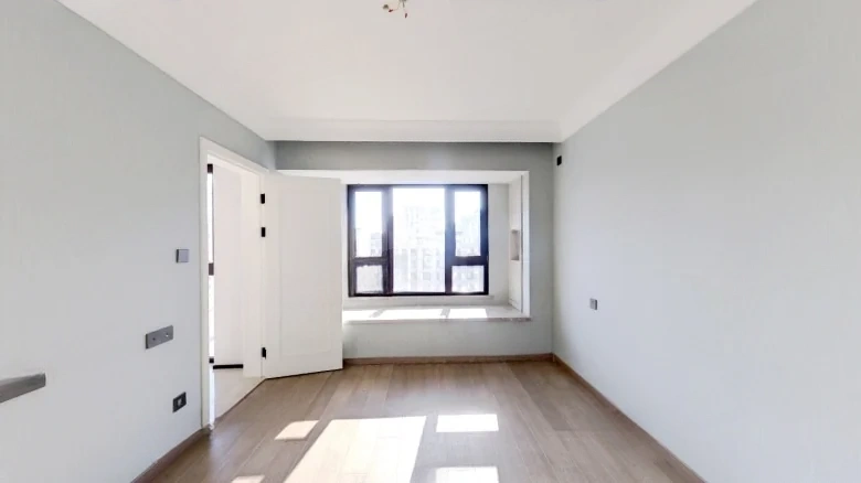 Wanke Beret Yuehu Lake - View 2