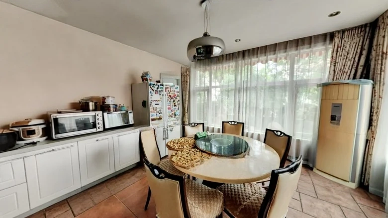 Melin Champagne Town - View 8