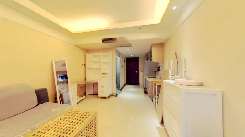 Equestrian Imperial Manor Courtyard - View 2