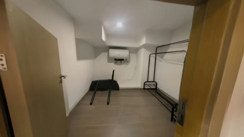 Majestic Gold Throne - View 13