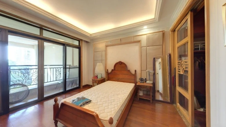 Jade Embroidered Fragrant River Garden Waterfront Mansion - View 4