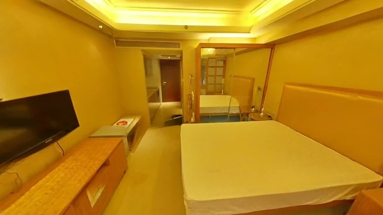 World Trade Luxury Crystal City European Center - View 1