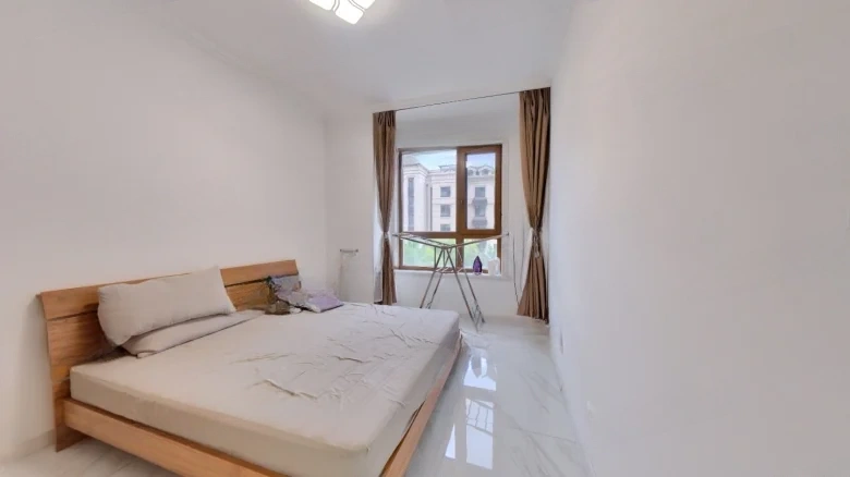 High-tech and Garden - View 3