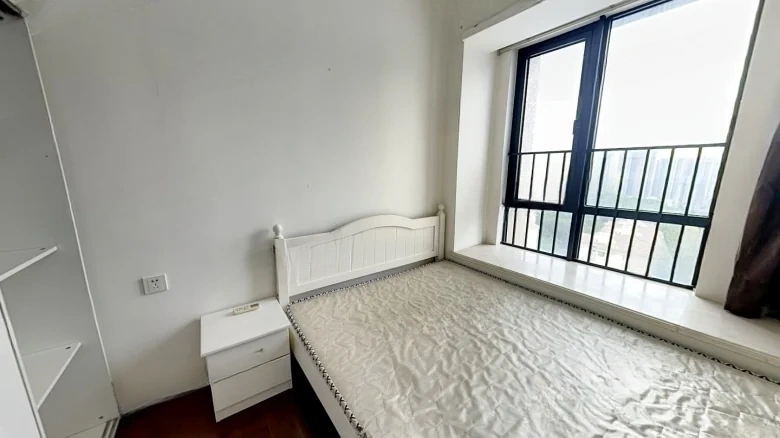 Poly Hong Gallery - View 2