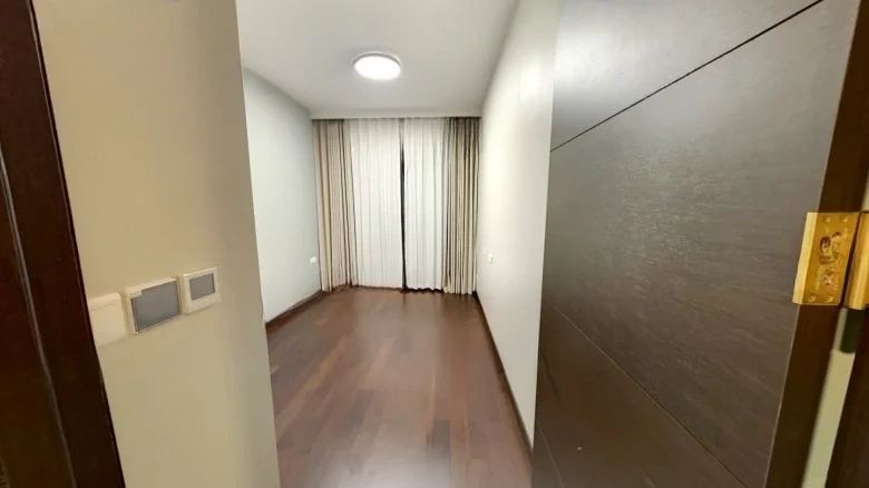 Elegant Ode of Zephyr - View 2