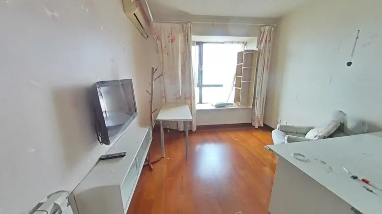 Jinji Moon Bay - View 2