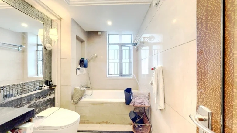 Ruital Lakeview Court - View 9