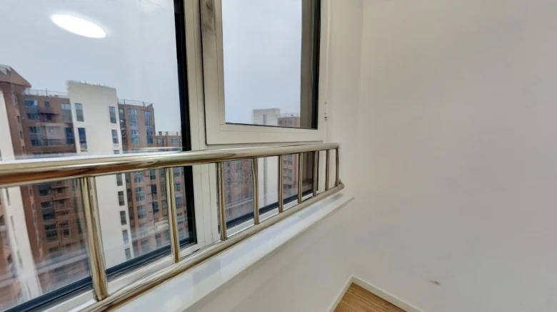 Guang'an Rongyue Home Yan园 in this case seems to be part of the address or location description rather than a compound word. A more appropriate translation focusing on the main terms would be - View 6