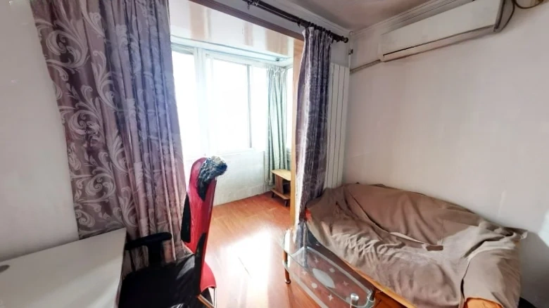 Halo Light Lane 30 Courtyard - View 4