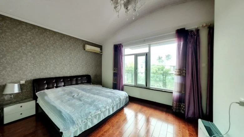 Melin Champagne Town - View 5