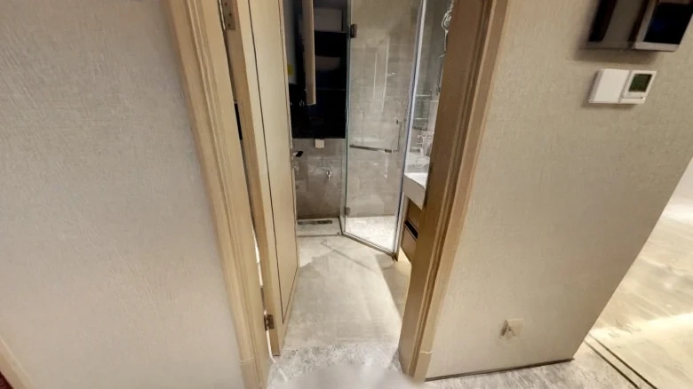 Wanxiang Huafu碧桂花园 would translate to碧 Grove Garden for the first part, so assuming - View 8