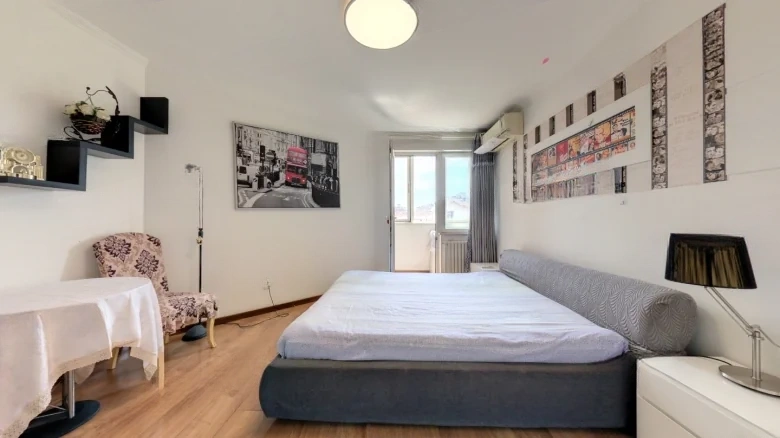 Baoxuan Building - View 5