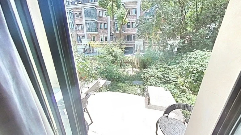 Golf Lakeview Flower Garden - View 18