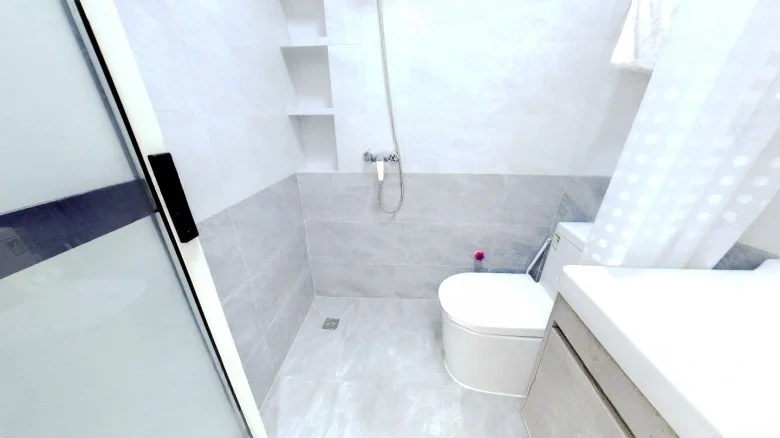 Poly Real Roland Sea Bay - View 14